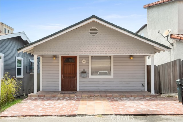 865 Loma Drive, Hermosa Beach, California 90254, 2 Bedrooms Bedrooms, ,1 BathroomBathrooms,Residential,Sold,Loma,SB22119464