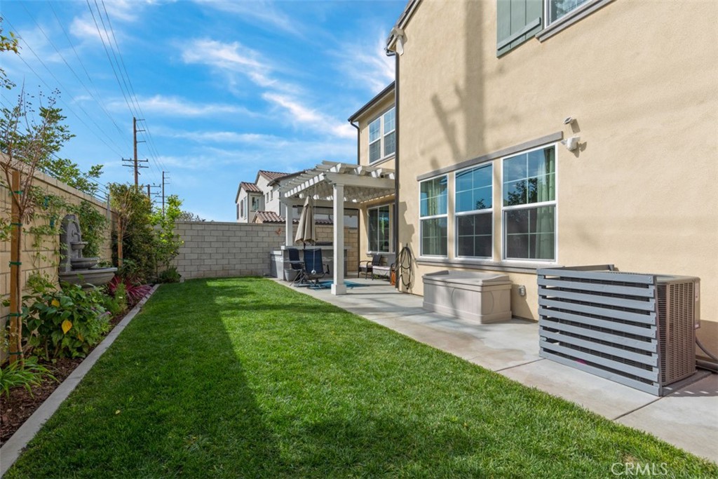 13412 Peony Ave