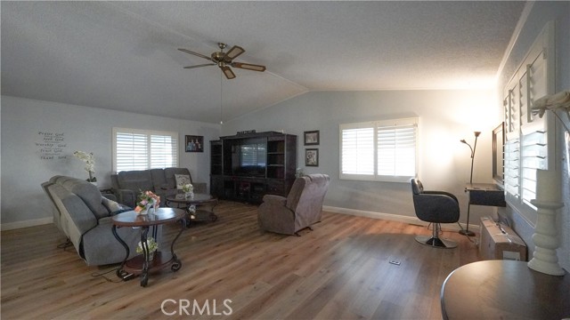 Detail Gallery Image 6 of 34 For 1010 Terrace Rd #173,  San Bernardino,  CA 92410 - 2 Beds | 2 Baths