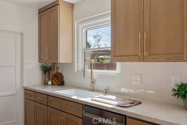 Detail Gallery Image 11 of 40 For 1107 N Towner, Santa Ana,  CA 92703 - 3 Beds | 2 Baths