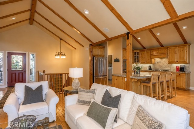 173 Grizzly Road, Lake Arrowhead, CA 92352