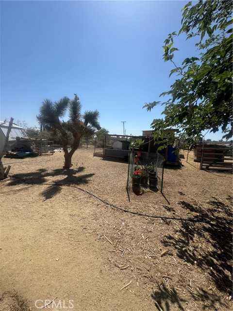 1525 Del Rosa Road, Phelan CA: https://media.crmls.org/medias/4951cd4d-a91c-4e24-93d8-62af6c80ddc0.jpg