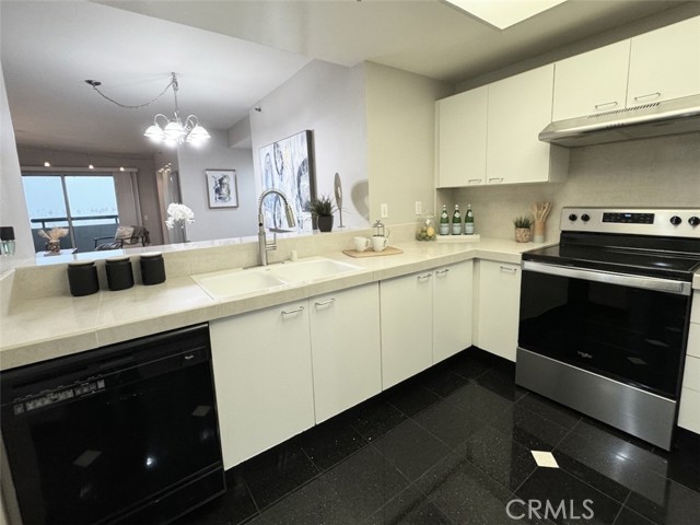 Detail Gallery Image 16 of 57 For 525 E Seaside Way #305,  Long Beach,  CA 90802 - 2 Beds | 1/1 Baths
