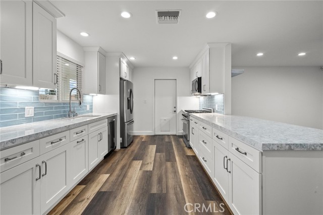 1643 Wallace Street photo 5