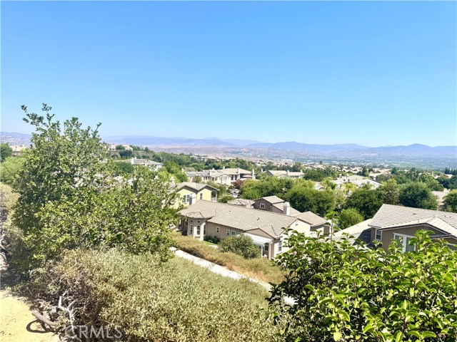 26480 Valley Oak Lane, Valencia CA: https://media.crmls.org/medias/49527c68-7cbf-4a6a-b232-f5602fad6693.jpg