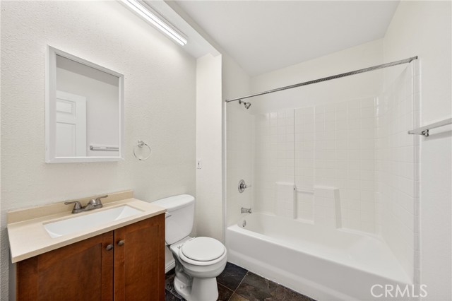 Detail Gallery Image 14 of 32 For 6374 Gage #121,  Bell Gardens,  CA 90201 - 2 Beds | 2 Baths