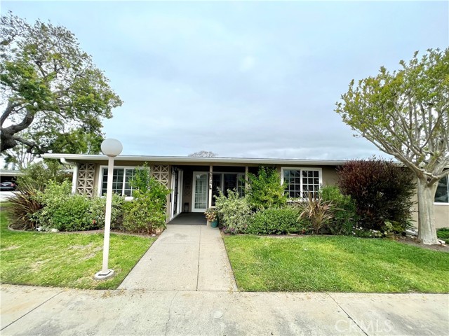 Detail Gallery Image 2 of 17 For 13101 Oak Hills Drive, M9-234l, Seal Beach,  CA 90740 - 2 Beds | 1 Baths