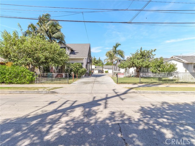 11139 Kauffman, El Monte CA: https://media.crmls.org/medias/49537c6d-0c15-47c1-996c-b7d5de6a6bf4.jpg