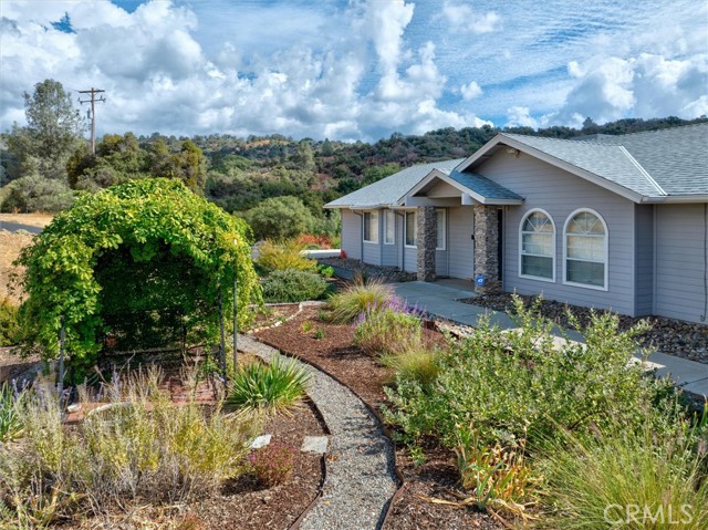 Detail Gallery Image 5 of 67 For 47998 Miami Highlands Dr, Oakhurst,  CA 93644 - 4 Beds | 3 Baths