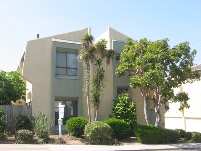 2520 Ruhland Avenue, Redondo Beach, California 90278, 2 Bedrooms Bedrooms, ,1 BathroomBathrooms,Residential,Sold,Ruhland,SB17017823