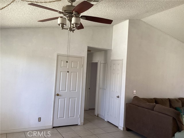 Detail Gallery Image 14 of 28 For 1305 Avnue J3, Lancaster,  CA 93535 - 3 Beds | 2 Baths