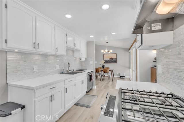 1801 W Chandeleur Drive, San Pedro CA: https://media.crmls.org/medias/49553ee8-f9c8-465b-a27b-43fbe3fbcbda.jpg