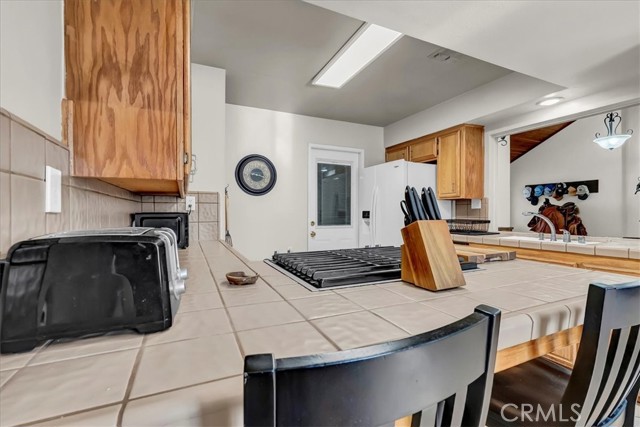 Detail Gallery Image 11 of 43 For 915 Moran Ct, Paso Robles,  CA 93446 - 3 Beds | 2 Baths