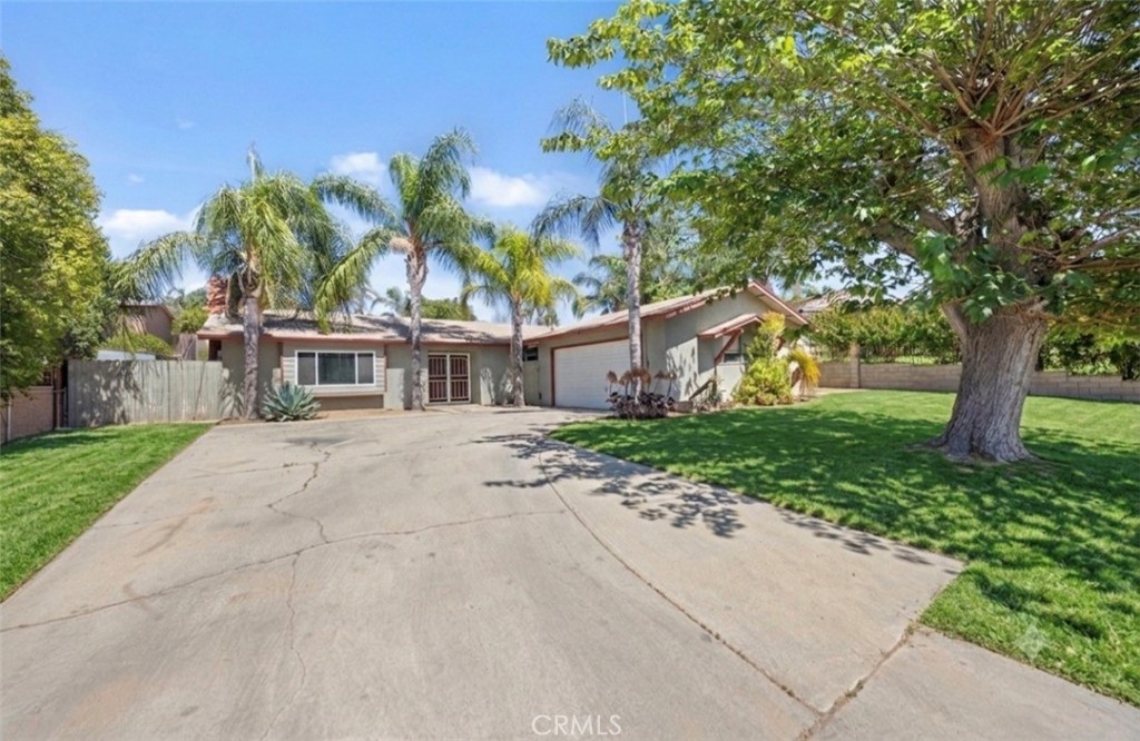 10937 Desert Sand Avenue