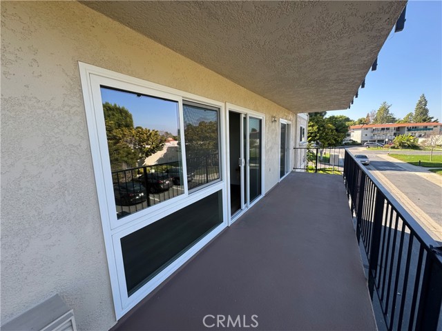 Detail Gallery Image 24 of 30 For 2182 via Puerta a,  Laguna Woods,  CA 92637 - 2 Beds | 2 Baths