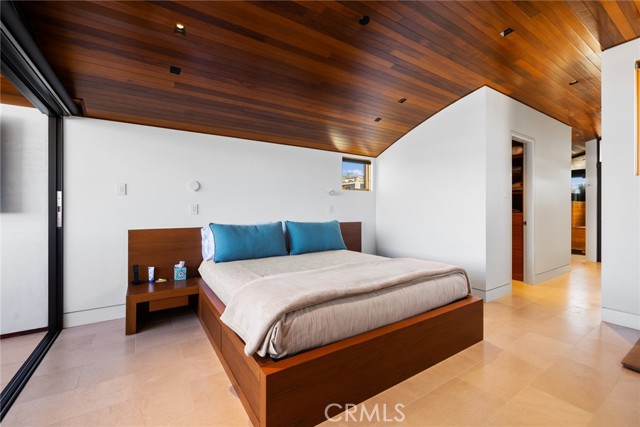 Detail Gallery Image 17 of 32 For 1509 E Bay Ave, Newport Beach,  CA 92661 - 4 Beds | 4/1 Baths