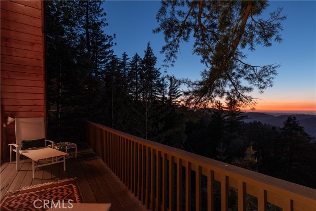 24032 Skyland Drive, Crestline CA: https://media.crmls.org/medias/49561d58-8ef1-4e1f-b80a-27377dbb2d91.jpg