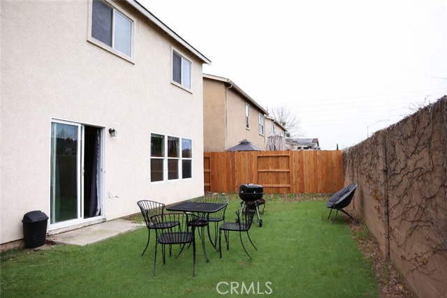 Detail Gallery Image 2 of 16 For 3880 Early Light, Merced,  CA 95348 - 5 Beds | 2/1 Baths