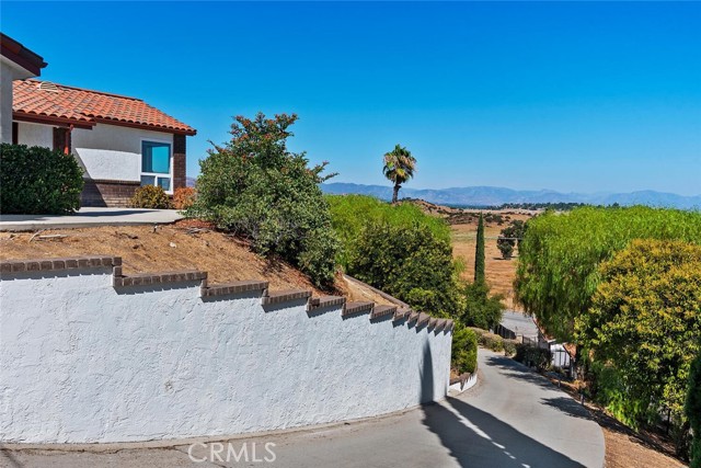 Detail Gallery Image 25 of 38 For 23910 Jensen Dr, West Hills,  CA 91304 - 4 Beds | 3/1 Baths