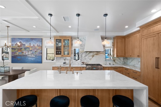 318 Coronado Street, Newport Beach CA: https://media.crmls.org/medias/49581ded-491e-4a75-a029-fd127c8e0c6e.jpg