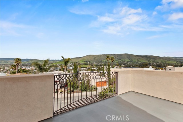 Detail Gallery Image 12 of 45 For 505 Bluerock Dr, San Luis Obispo,  CA 93401 - 3 Beds | 3 Baths