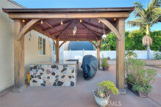 6442 Raymond Avenue, Long Beach CA: https://media.crmls.org/medias/4958e3f3-61fa-4355-b87b-1ac440fcef21.jpg