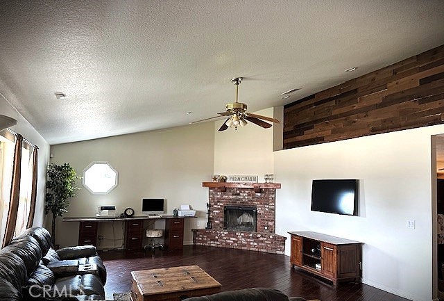 Detail Gallery Image 5 of 31 For 361 Spur, Norco,  CA 92860 - 4 Beds | 2 Baths