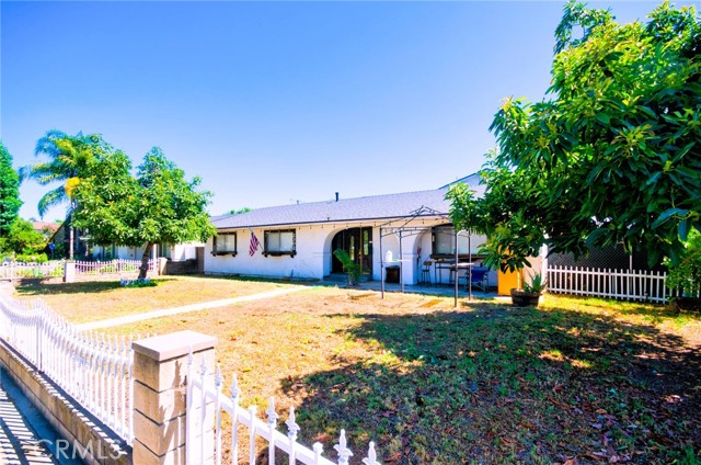 Detail Gallery Image 1 of 35 For 2302 8th St, La Verne,  CA 91750 - 7 Beds | 4 Baths