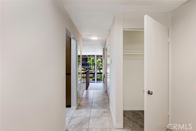 7107 Marina Pacifica S Drive, Long Beach CA: https://media.crmls.org/medias/495c1559-885a-4d5f-95f0-c1c4285468c1.jpg