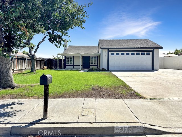 3135 Abbotsford Dr, Riverside, CA 92503