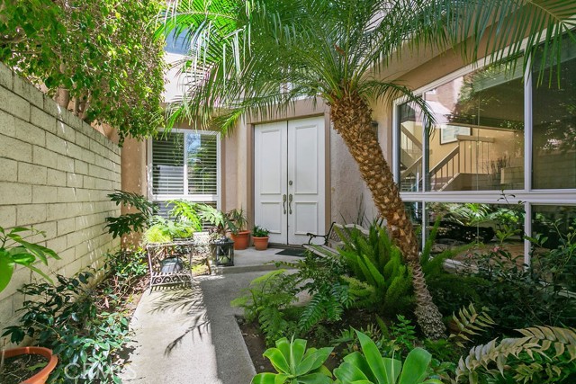 Detail Gallery Image 2 of 40 For 26 Tahoe Court, Irvine,  CA 92612 - 4 Beds | 2/1 Baths