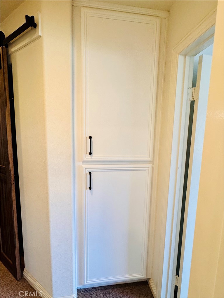 https://media.crmls.org/medias/495dace4-03ec-4a06-8229-51efef4f45fd.jpg?preset=X-Large