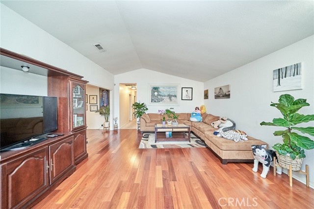 Detail Gallery Image 48 of 49 For 201 S Brookside Ct, Anaheim,  CA 92808 - 4 Beds | 2 Baths