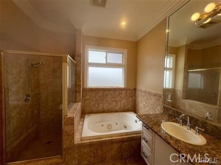 Detail Gallery Image 17 of 35 For 4912 Hesperia Ave, Encino,  CA 91316 - 3 Beds | 3 Baths