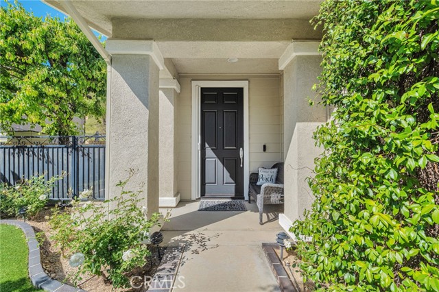 Detail Gallery Image 5 of 50 For 18845 Laurel Crest Lane, Canyon Country,  CA 91351 - 4 Beds | 3 Baths