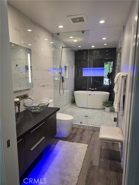 12 Dauphin, Dana Point CA: https://media.crmls.org/medias/49613d3a-7d79-48f7-8bb5-def270253084.jpg