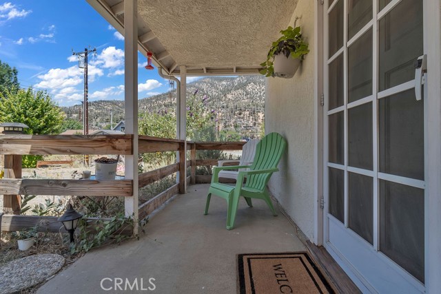 312 Border Street, Frazier Park CA: https://media.crmls.org/medias/4961fa48-68be-4daf-922e-fa303d2c2c42.jpg
