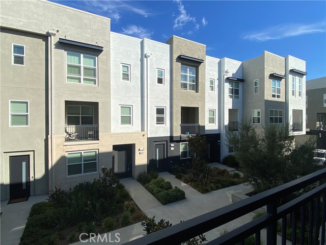 2312 Synergy, Irvine CA: https://media.crmls.org/medias/496269e0-81d7-4851-bda1-ce2716cdc1cf.jpg