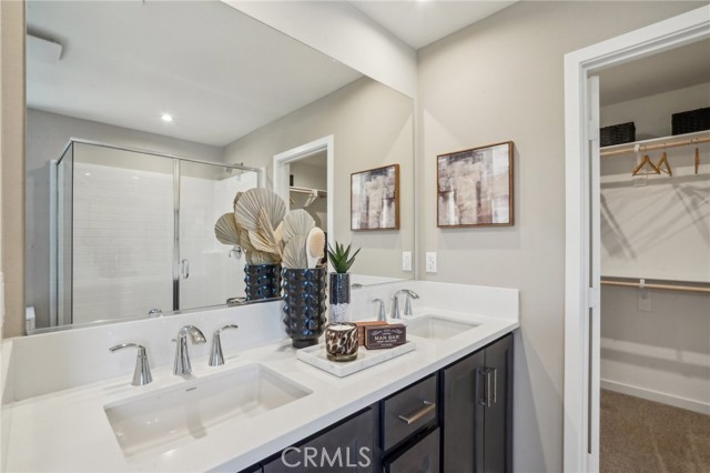 Detail Gallery Image 16 of 24 For 6341 Sierra Vista Ln, Fontana,  CA 92336 - 4 Beds | 2/1 Baths