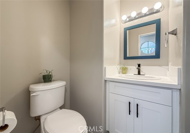 4766 Taranto Way, Oak Park CA: https://media.crmls.org/medias/4962ad13-2d24-4e08-8d01-0e0f65205501.jpg