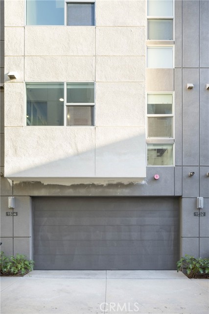 Detail Gallery Image 30 of 30 For 1532 Maxwell Way, Costa Mesa,  CA 92627 - 2 Beds | 3/1 Baths