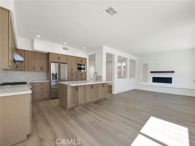 Detail Gallery Image 17 of 29 For 28374 Stansfield Ln, Saugus,  CA 91350 - 3 Beds | 3 Baths