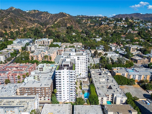 Detail Gallery Image 42 of 43 For 7250 Franklin Ave #912,  Los Angeles,  CA 90046 - 2 Beds | 1/1 Baths