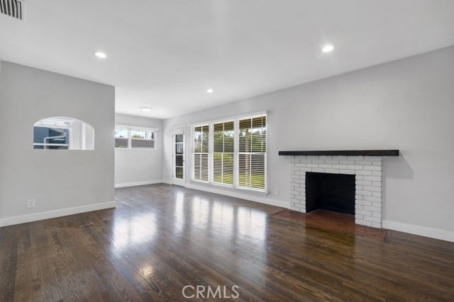 Detail Gallery Image 9 of 27 For 18350 Lorne St, Reseda,  CA 91335 - 3 Beds | 2 Baths