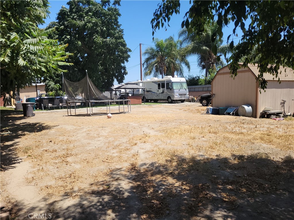 https://media.crmls.org/medias/496504e7-b475-4b42-85c2-aa88b1d8fb5f.jpg?preset=X-Large