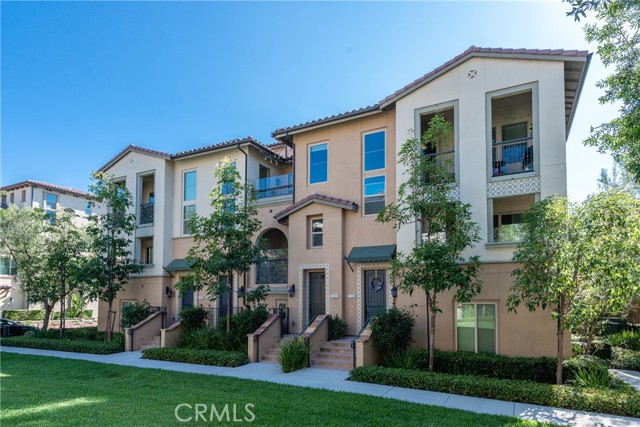 Detail Gallery Image 4 of 28 For 121 Plateau, Irvine,  CA 92618 - 2 Beds | 2/1 Baths