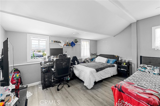 1665 Arlington Avenue, Los Angeles CA: https://media.crmls.org/medias/49654c6a-2823-40ea-80c6-91b4f3cbad55.jpg