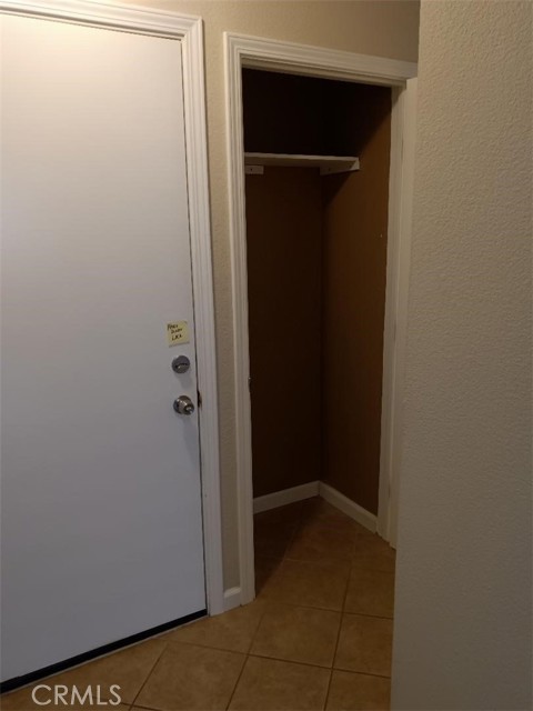 26930 Lakeview Drive, Helendale CA: https://media.crmls.org/medias/49664d85-9f88-42b2-bed3-77127bf8f9ab.jpg