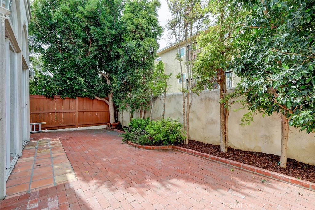 700 Meyer Lane 16