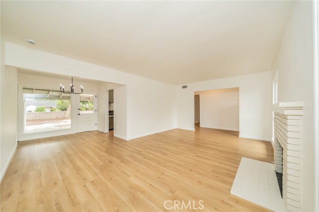Detail Gallery Image 4 of 21 For 991 N Magnolia Ave, Rialto,  CA 92376 - 3 Beds | 2 Baths